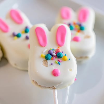 White Chocolate Bunny Cakesicles